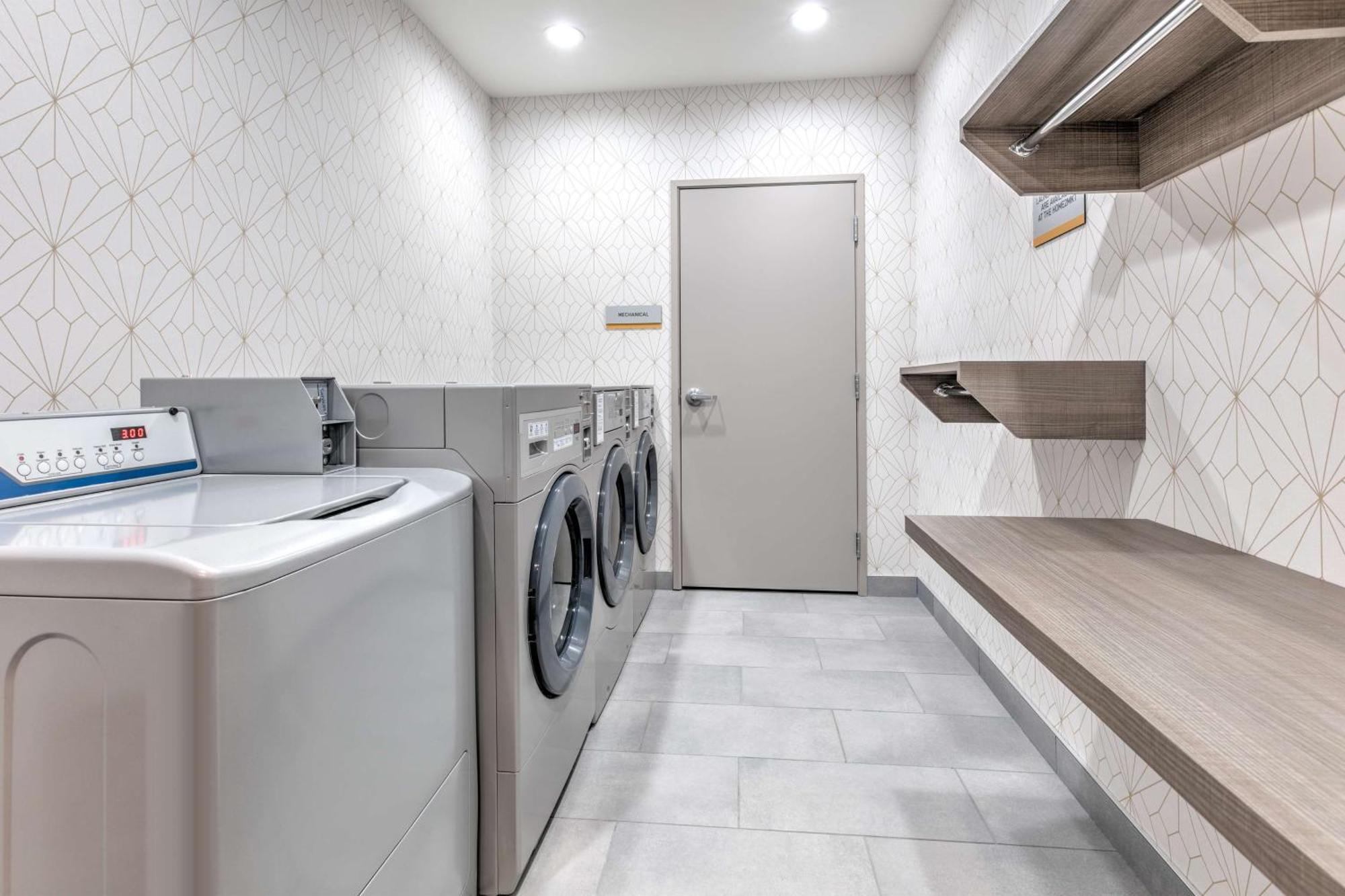 Home2 Suites By Hilton Huntsville, Tx Exteriör bild